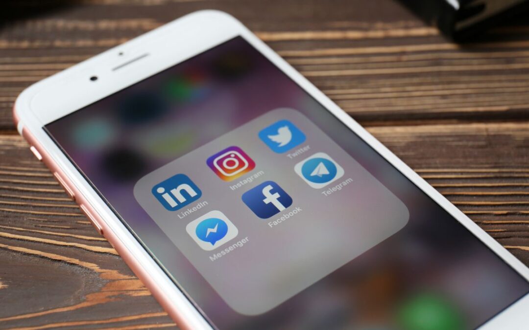 Is LinkedIn better than Facebook for SMEs?